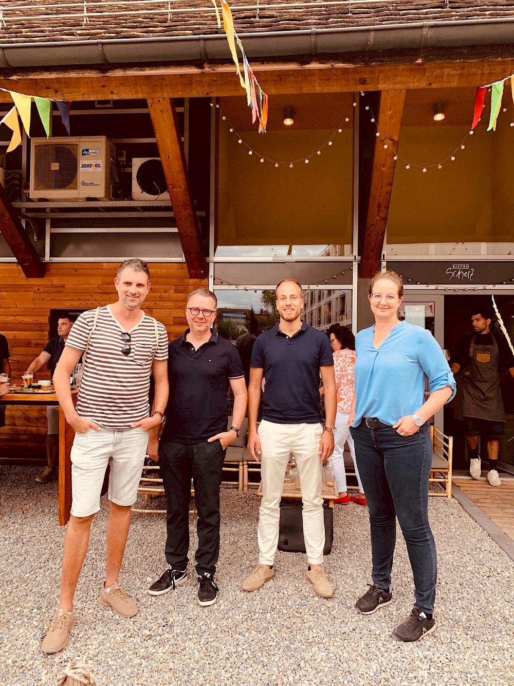 Proscht! Denn jetzt gehts richtig los ...